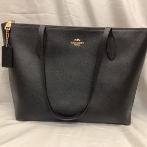 Coach Zip Top Tote/bag/purse #4454